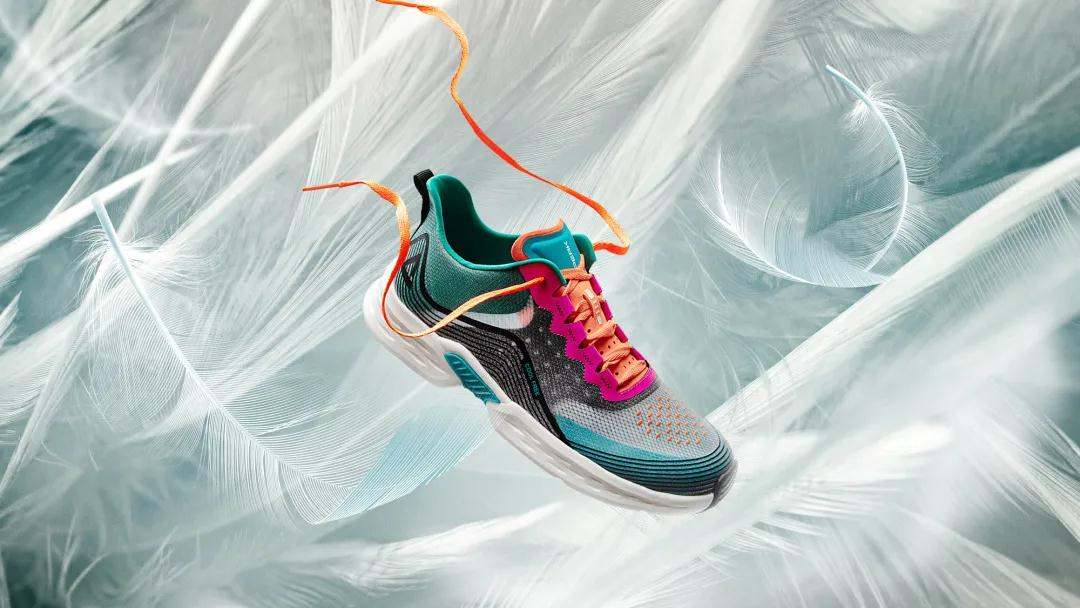 160克能干什么?"匹克氢弹科技跑鞋-001"告诉你